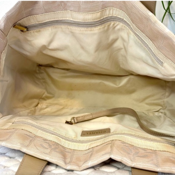 Chanel Pre Loved CC Travel Line Tote Handbag in great used condition. - Picture 6 of 10